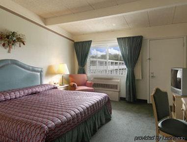 Travelodge By Wyndham Iowa City Zimmer foto
